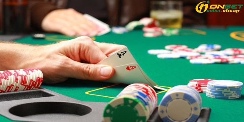 Tìm hiểu đôi nét cơ bản về Poker